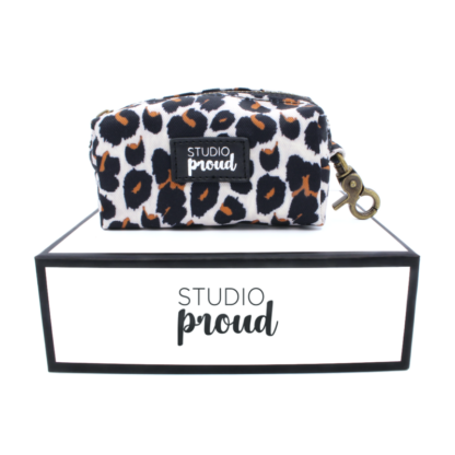 Old South - Leopard despenser for dog waste bags