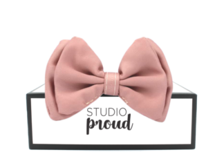 Oud roze Satijnen strik